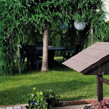 Deux Avec Entree Independante, Acces A Un Jardin - Fr-1-589-817 Bed & Breakfast